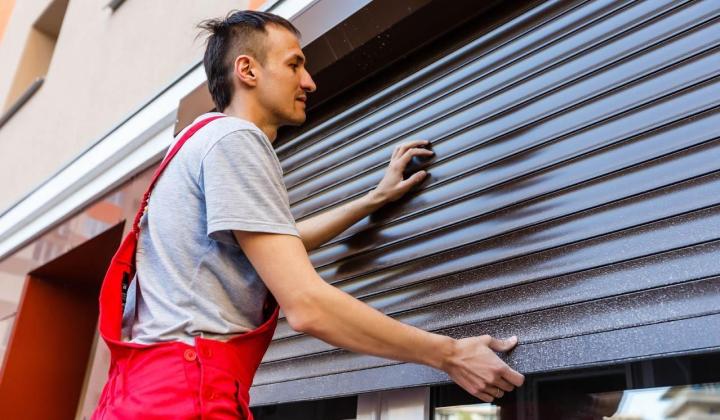 Installation de volets roulants motorisés Rochefort